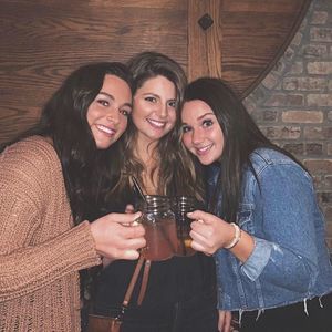 Meet your Posher, Carli